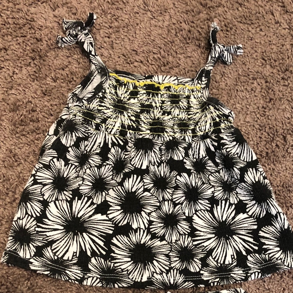 Two piece tank and shorts outfit (12 mos)